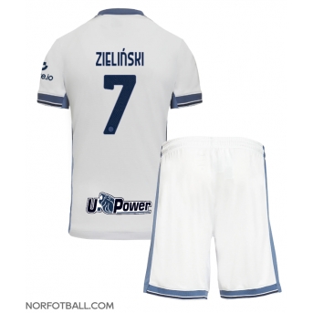 Billige Fotballdrakt Inter Milan Piotr Zielinski #7 Replika Bortedraktsett Barn 2024-25 Kortermet (med bukser)